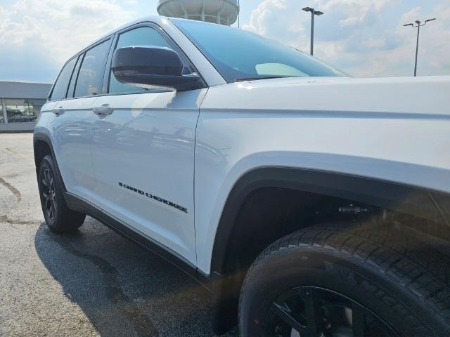 new 2024 Jeep Grand Cherokee car, priced at $43,355