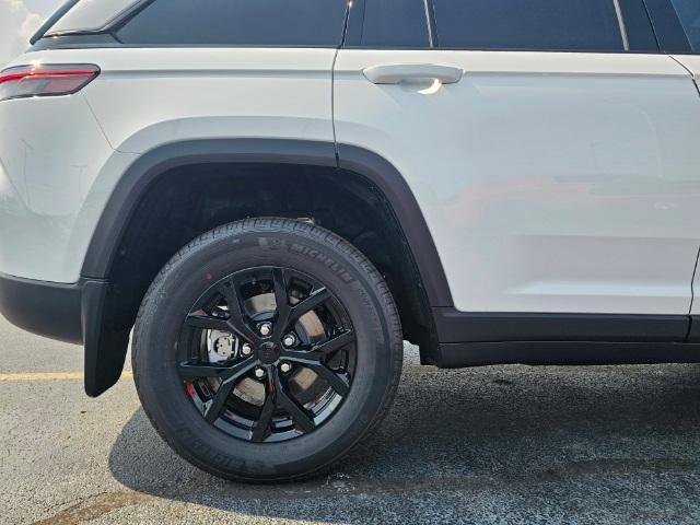 new 2024 Jeep Grand Cherokee car, priced at $43,355