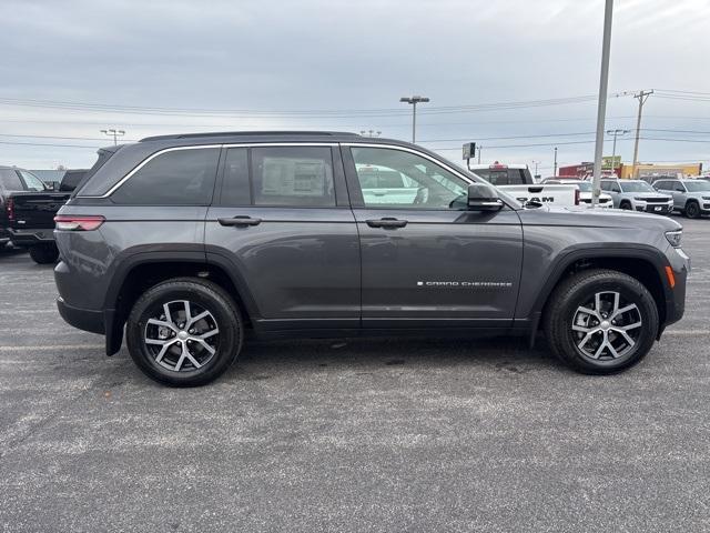 new 2025 Jeep Grand Cherokee car, priced at $47,605