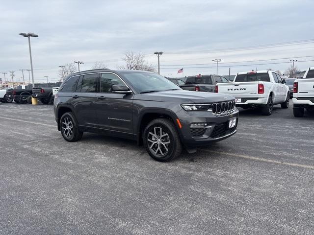 new 2025 Jeep Grand Cherokee car, priced at $47,605