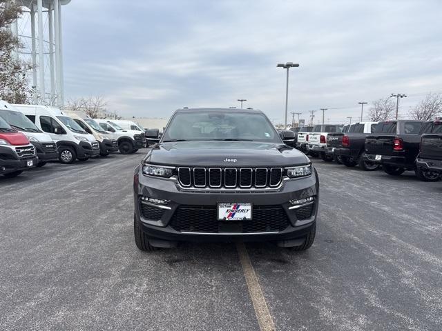 new 2025 Jeep Grand Cherokee car, priced at $47,605