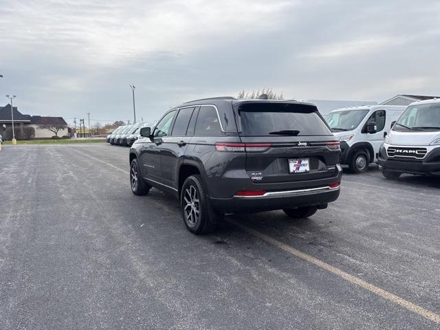 new 2025 Jeep Grand Cherokee car, priced at $47,605