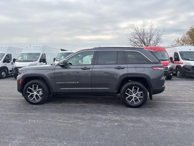 new 2025 Jeep Grand Cherokee car, priced at $47,605