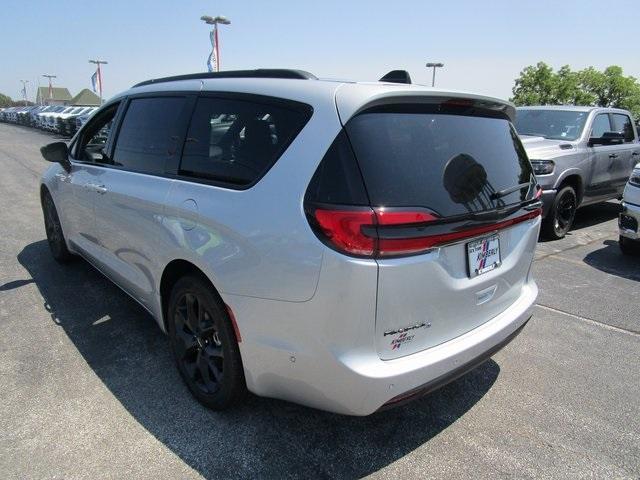 new 2024 Chrysler Pacifica car, priced at $41,390