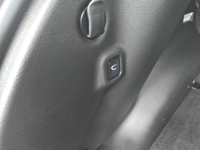 used 2024 Jeep Compass car, priced at $28,993