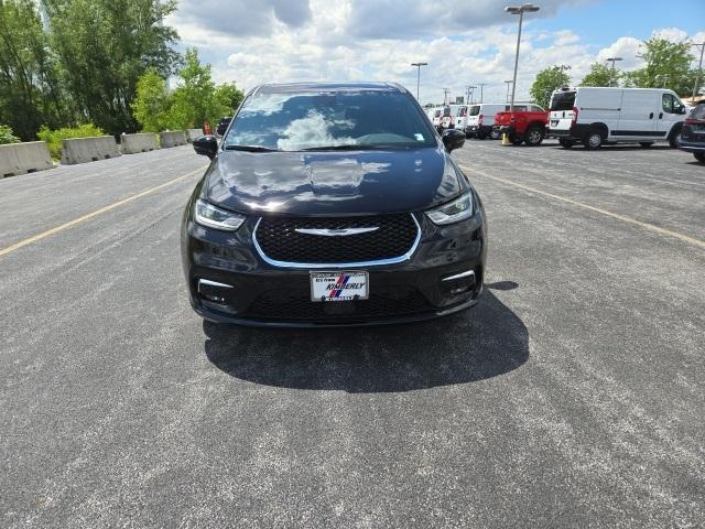 new 2025 Chrysler Pacifica car, priced at $41,690