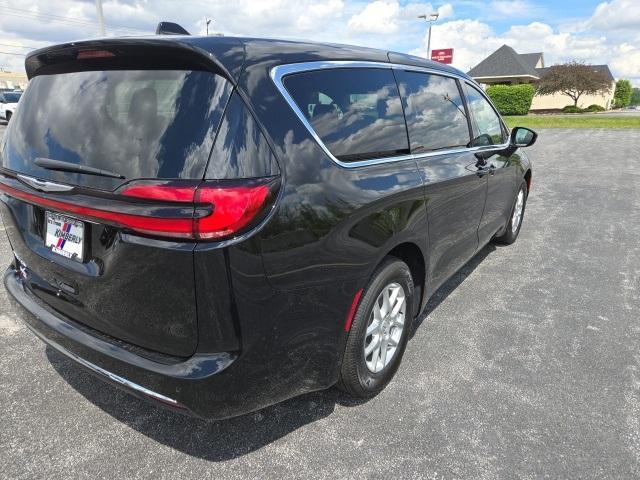 new 2025 Chrysler Pacifica car, priced at $41,690