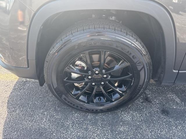 used 2023 Jeep Cherokee car, priced at $23,975