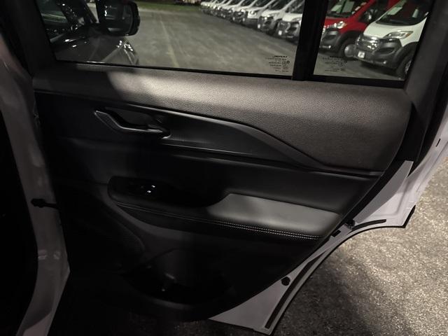 used 2024 Jeep Grand Cherokee car, priced at $32,906