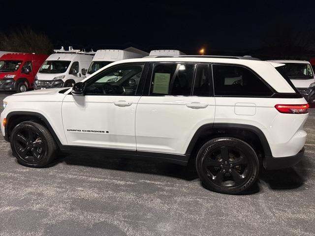 used 2024 Jeep Grand Cherokee car, priced at $32,906