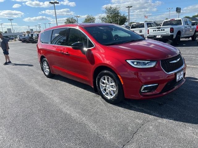 new 2026 Chrysler Pacifica car, priced at $42,285