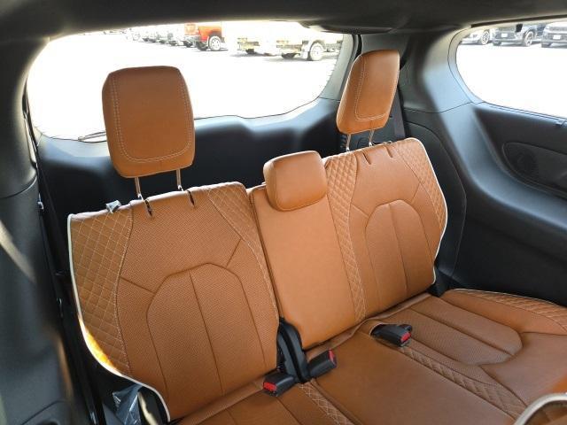 new 2025 Chrysler Pacifica car, priced at $51,406