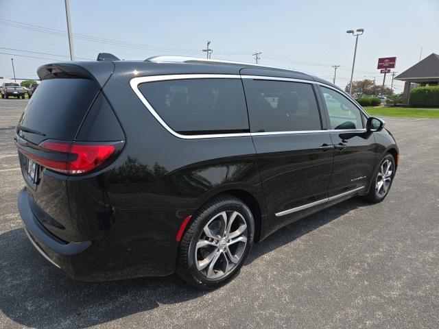 new 2025 Chrysler Pacifica car, priced at $51,406