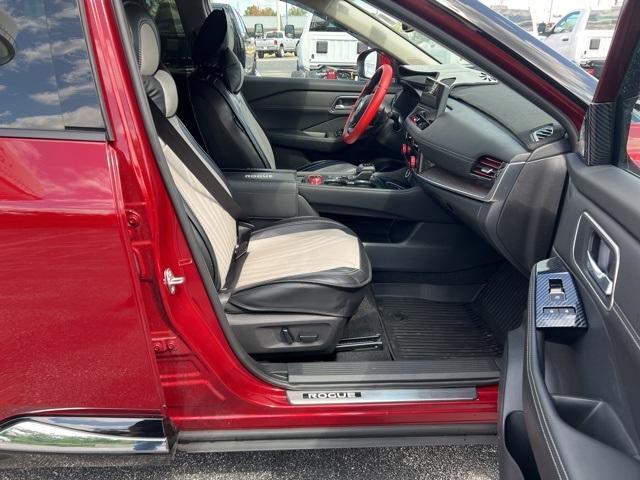 used 2024 Nissan Rogue car, priced at $30,957