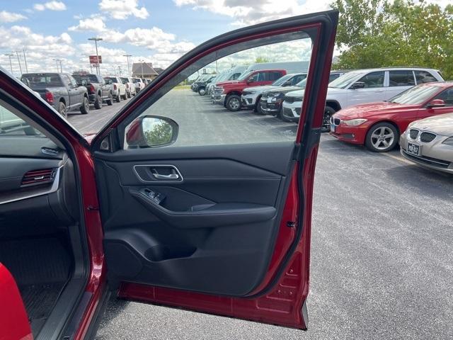 used 2024 Nissan Rogue car, priced at $30,957