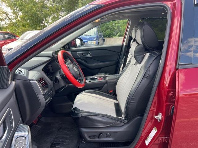 used 2024 Nissan Rogue car, priced at $30,957