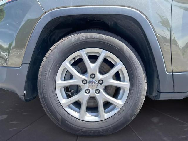 used 2015 Jeep Cherokee car, priced at $14,995