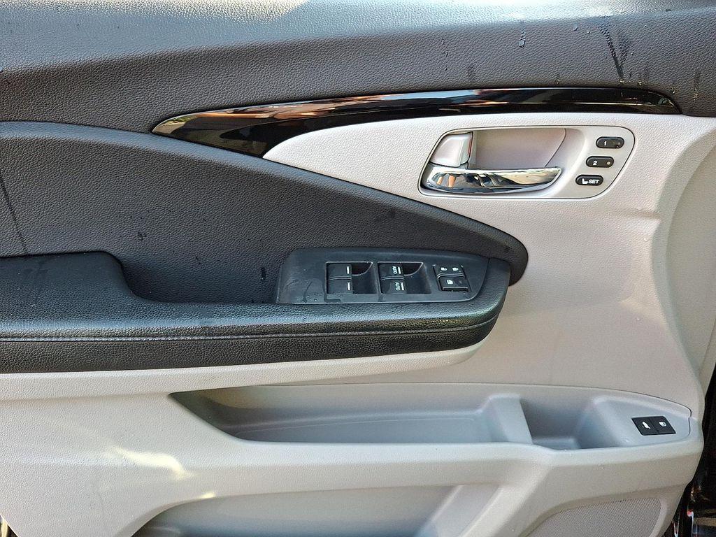 used 2016 Honda Pilot car, priced at $16,987