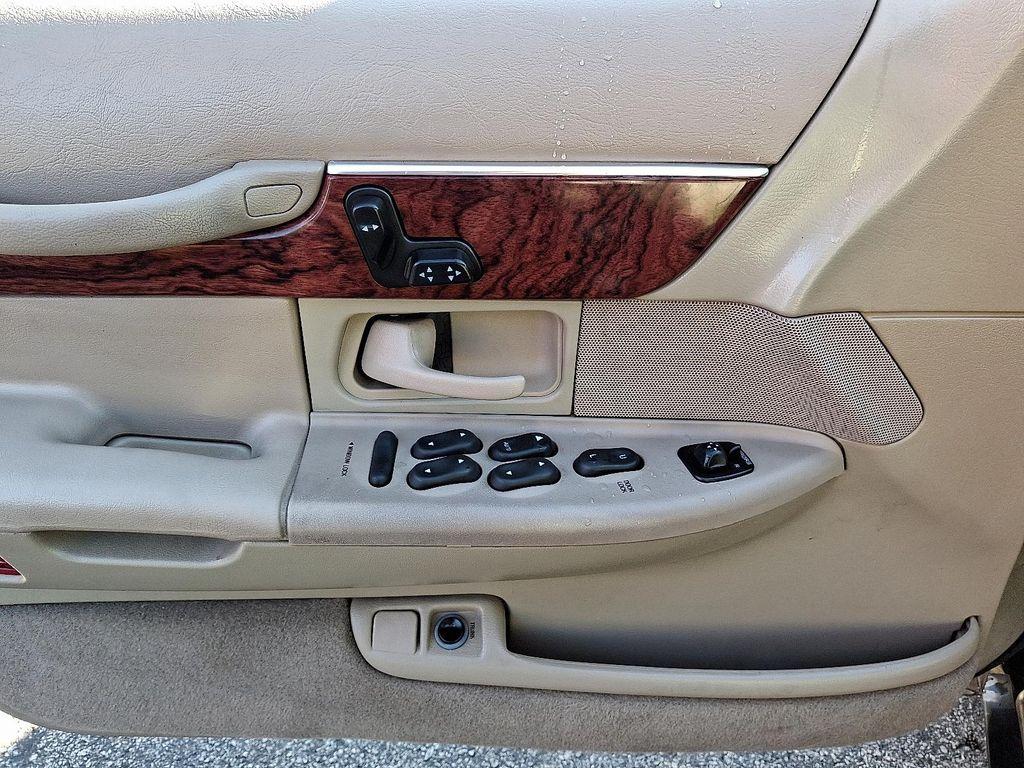 used 2000 Mercury Grand Marquis car, priced at $7,468