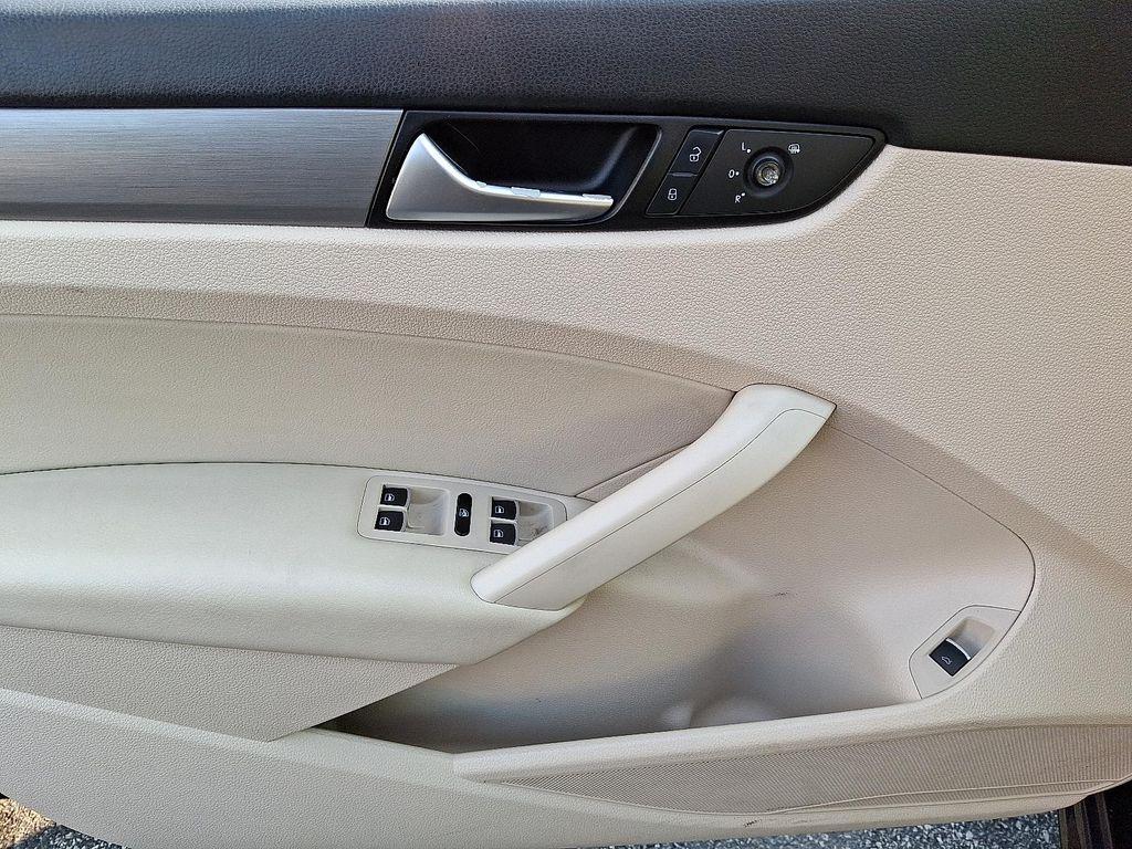 used 2014 Volkswagen Passat car