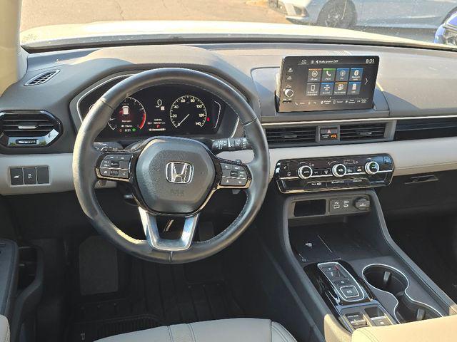 used 2025 Honda Pilot car, priced at $43,991