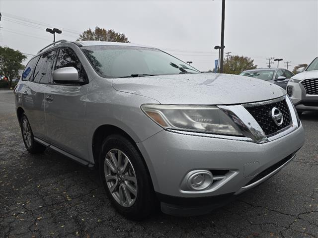 used 2016 Nissan Pathfinder car, priced at $7,950