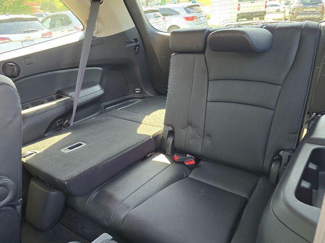 used 2022 Honda Pilot car, priced at $35,658