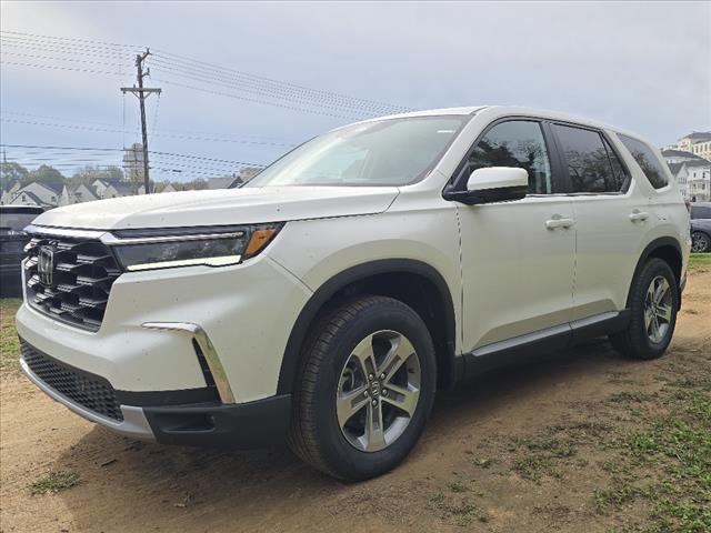 new 2025 Honda Pilot car, priced at $42,740