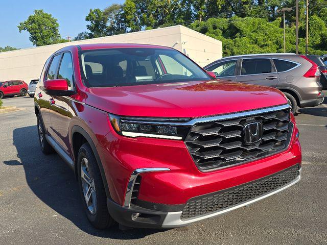 used 2025 Honda Pilot car, priced at $43,991