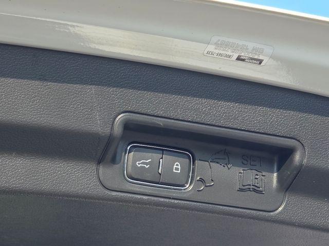 used 2022 Ford Explorer car, priced at $22,504