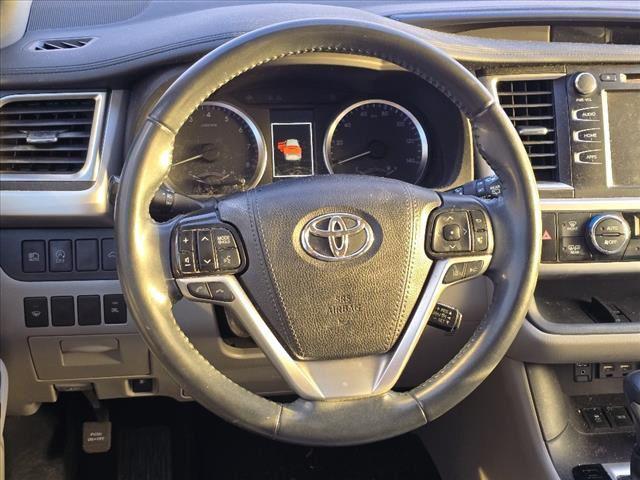 used 2019 Toyota Highlander car, priced at $23,324