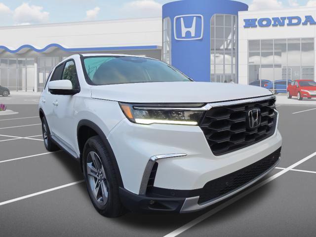 new 2025 Honda Pilot car, priced at $42,458