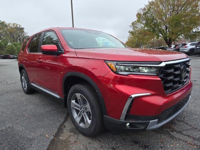 new 2025 Honda Pilot car, priced at $44,710