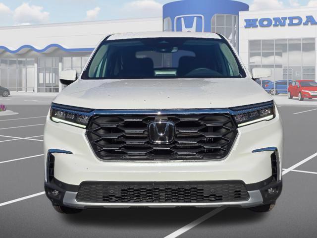 new 2025 Honda Pilot car, priced at $44,428