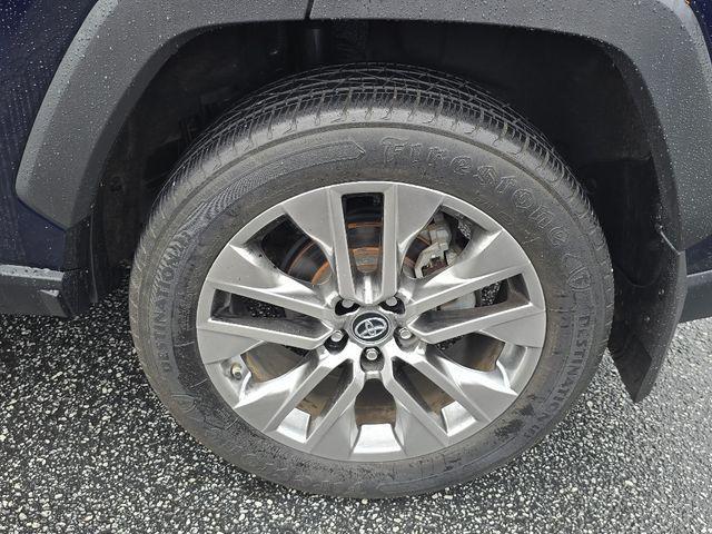 used 2019 Toyota RAV4 car, priced at $25,692