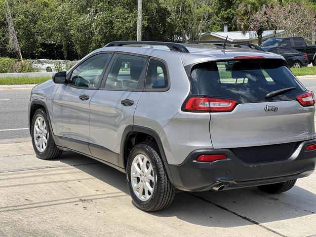 used 2015 Jeep Cherokee car, priced at $8,490