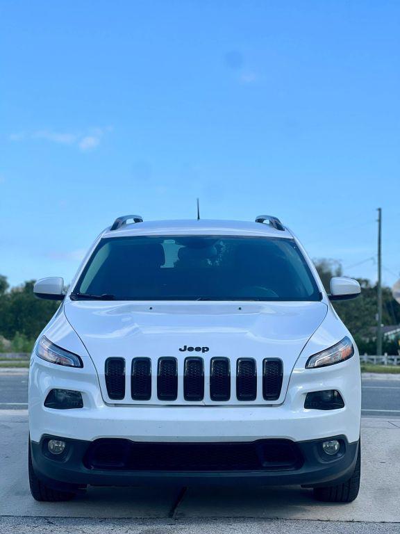 used 2018 Jeep Cherokee car, priced at $10,990