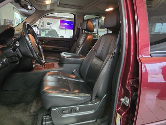 used 2008 Chevrolet Avalanche car, priced at $9,995