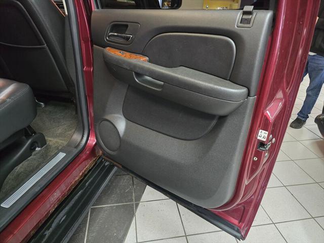 used 2008 Chevrolet Avalanche car, priced at $9,995