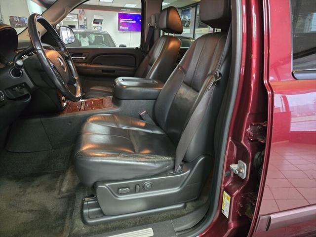 used 2008 Chevrolet Avalanche car, priced at $9,995