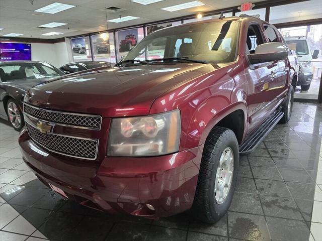 used 2008 Chevrolet Avalanche car, priced at $9,995