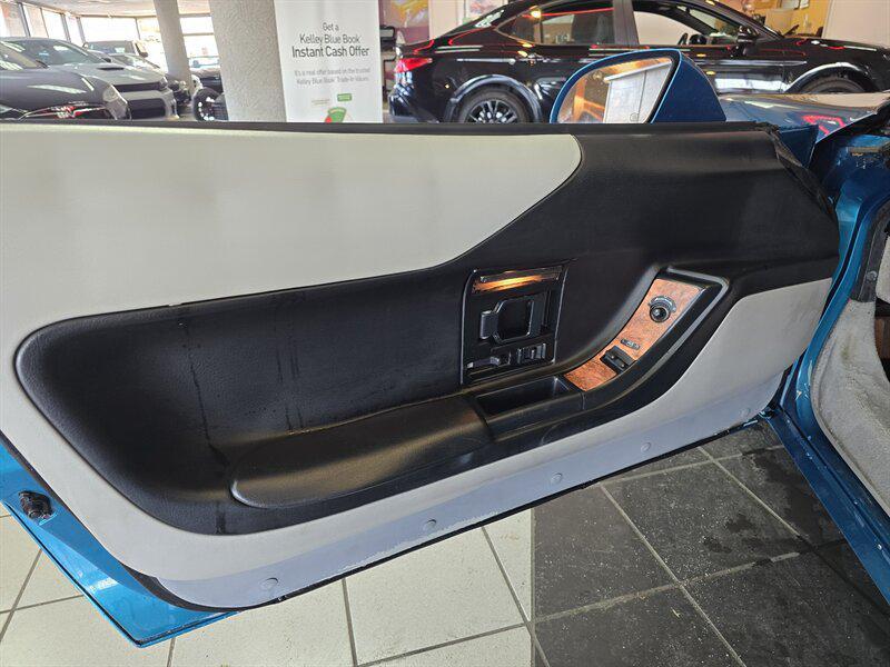 used 1995 Chevrolet Corvette car, priced at $8,995