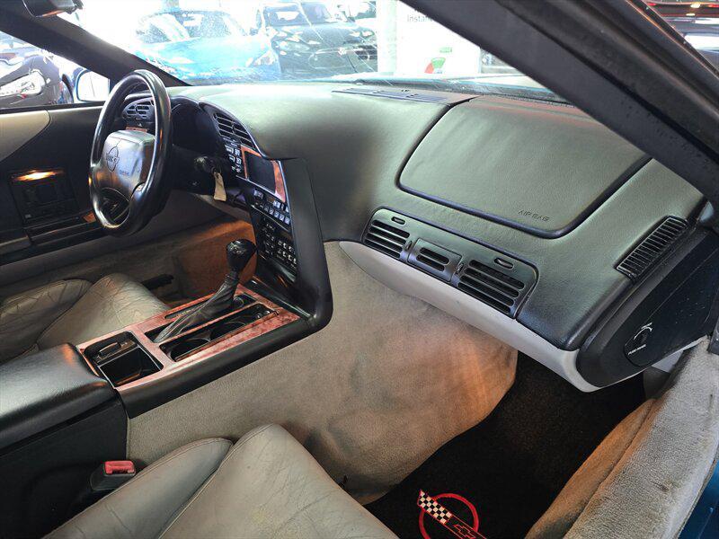 used 1995 Chevrolet Corvette car, priced at $8,995