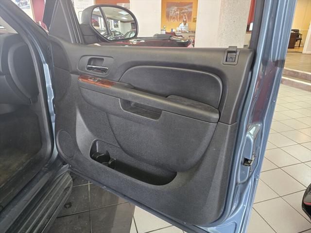 used 2011 Chevrolet Avalanche car, priced at $10,995