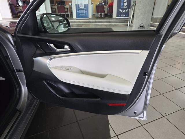 used 2025 Genesis G70 car, priced at $31,995