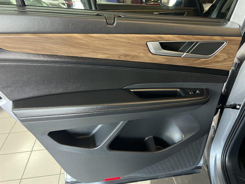 used 2024 Volkswagen Atlas car, priced at $28,995