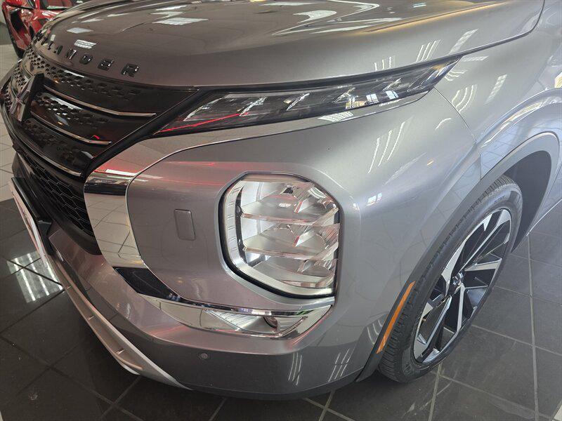 used 2022 Mitsubishi Outlander car, priced at $17,995