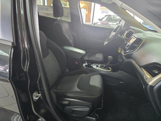used 2016 Jeep Cherokee car, priced at $9,995