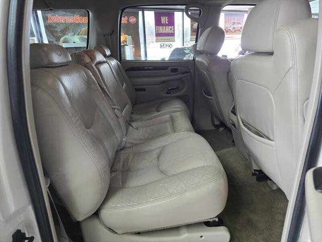 used 2004 Cadillac Escalade ESV car, priced at $5,995