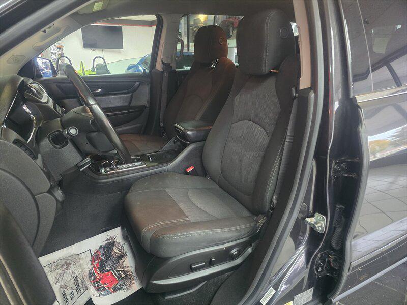 used 2015 Chevrolet Traverse car, priced at $6,995